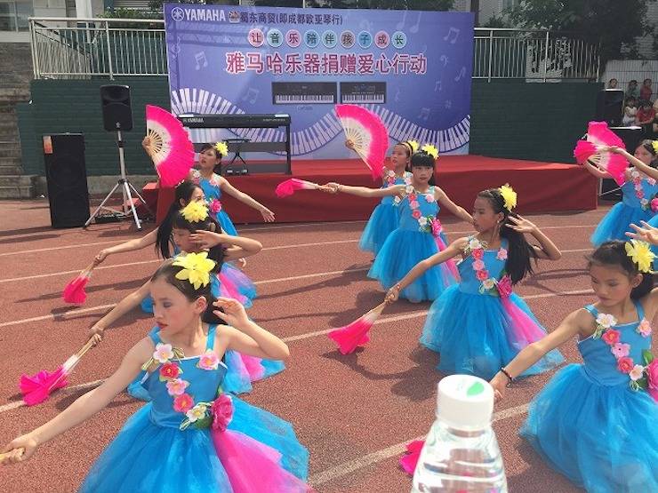 海洋之神乐器爱心捐赠行动在四川金堂县举办 ——与音乐牵手 随幸福成长